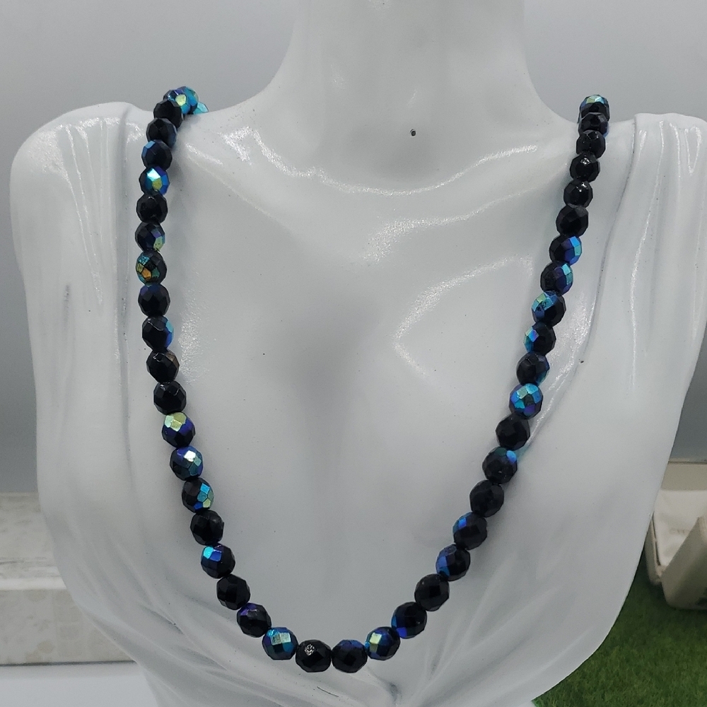 Elegant Black and Blue Beaded Necklace 22 Inch N3909